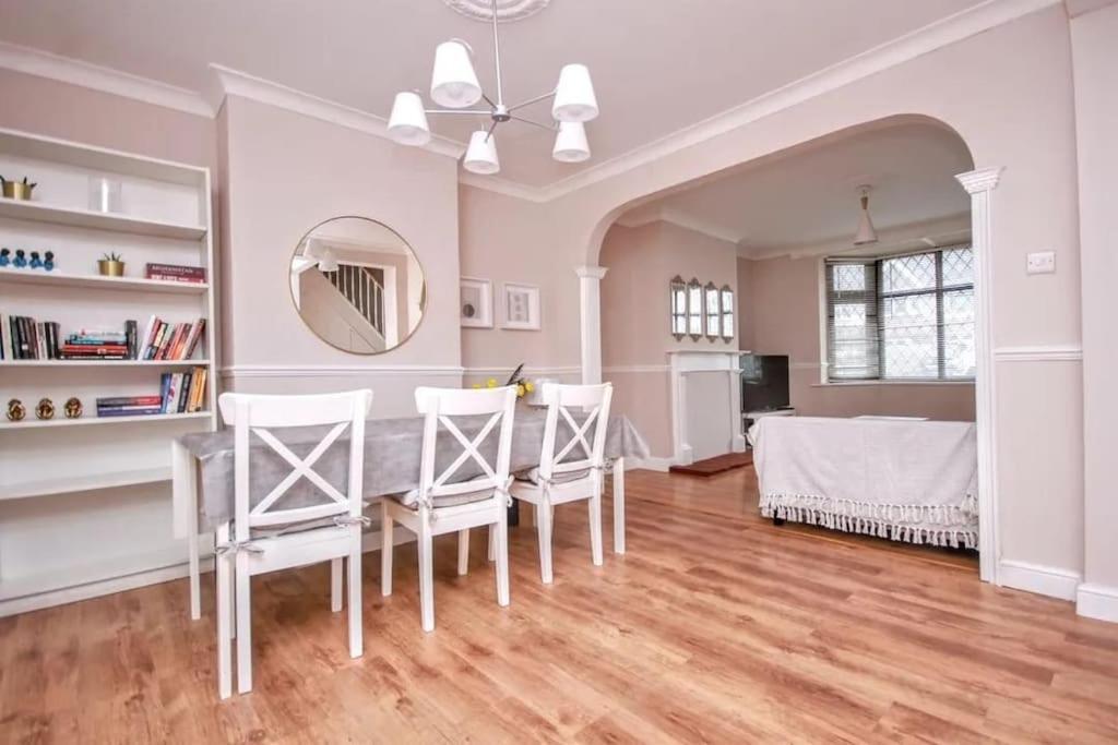 Beautiful Bright Three Bedroom House In Brighton And Hove With Free Parking Buitenkant foto